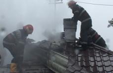 Două familii din județul Botoșani la un pas să rămână fără acoperiş în prag de sărbători