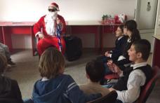 Moș Crăciun a poposit și anul acesta la Centrele  de zi din cadrul Direcției de Asistență Socială Dorohoi! - FOTO