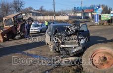 Accident! Impact violent între un Audi și un tractor la Iezer - FOTO