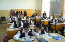 Ministerul Educaţiei vrea să împartă elevii pe categorii: cu rezultate slabe, medii şi foarte bune