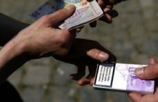 Ţigări de contrabandă confiscate de poliţişti din Bazarul Dorohoi