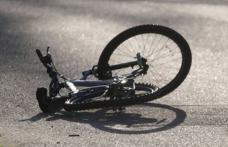 Dosar penal pentru un biciclist care a lovit o femeie și apoi a părăsit locul faptei
