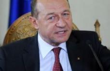 Opinii: Basescu, izolat si parasit de toata lumea