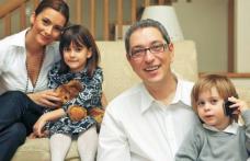Situație incredibilă după divorțul de Andreea Berecleanu! Andrei Zaharescu a rămas cu copiii și… cu soacra