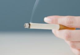 Legea antifumat a fost modificată în comisii la Senat: Fumatul va fi posibil la terase și în camere special amenajate