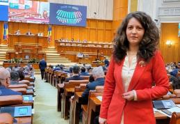 Alexandra Huțu: „De astăzi botoșănenii pot selecta operatorii care le vor instala panourile fotovoltaice.”