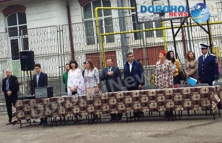Colegiul Naţional „Grigore Ghica”, Dorohoi, şi-a deschis din nou porţile - FOTO