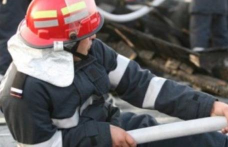 Cauzele producerii incendiului în care a murit un copil de trei ani au fost stabilite de pompierii botoșăneni