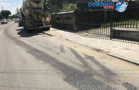Accident la Dorohoi! Femeie cu piciorul zdrobit după ce a fost călcată de o betonieră - FOTO