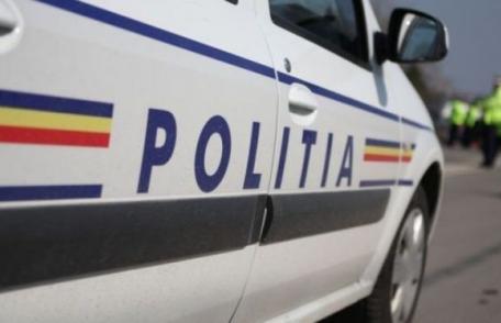 Un bărbat din Șendriceni a intrat cu mașina în gardul unui consătean. O tânără a fost rănită