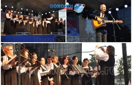 Corul „George Enescu” Dorohoi și folkistul Vasile Tănase au deschis spectacolele la Zilele Municipiului Dorohoi 2015 - FOTO