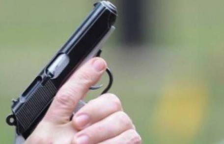 Șocant! Un profesor a propus dreptul de a purta armă, pentru a-i „împuşca” pe elevi!