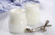 Cum te ajută iaurtul să scapi de grăsimea de pe burtă