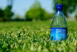 Vrei să afli cât de sigură este apa pe care o cumperi în fiecare zi? Consultă lista apelor minerale recunoscute în România