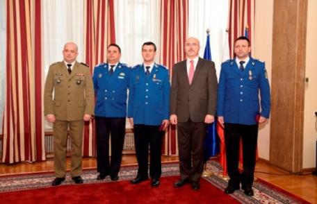 Jandarmi români medaliaţi de Preşedintele Poloniei