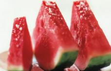 Ciudățenii culinare: De ce să mănânci pepene cu sare