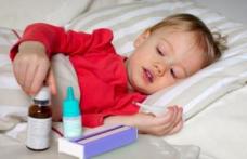 Greșeli de evitat atunci când administrezi medicamente copiilor