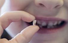 Atenţie, părinţi! De ce să nu aruncaţi dinţii de lapte ai copiilor: le-ar putea salva viaţa!