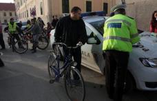 Bicicliștii, luați în vizor de polițiști. 36 dintre ei au fost amendați!