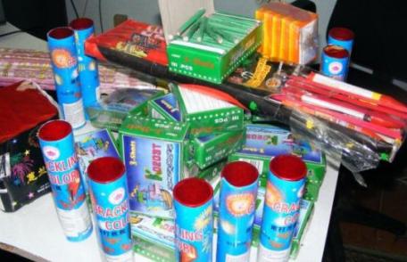 Operaţiunea „Foc de artificii”. Obiecte pirotehnice, deţinute ilegal, confiscate de poliţiştii botoșăneni