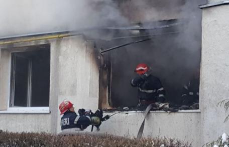 Incendiu puternic cu patru victime într-un apartament din Botoșani. Două persoane se află în stare gravă! - FOTO