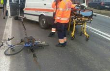 Atenţie, biciclist băut! Un bărbat s-a rănit după ce s-a dezechilibrat şi a căzut pe carosabil