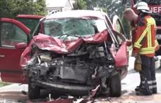 Accident grav în Germania: 7 români au fost răniți după ce au intrat cu mașina într-un tractor