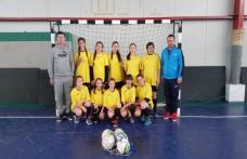 Echipa de fotbal fete a Liceului Tehnologic Al. Vlahuţǎ Şendriceni calificată la națională - FOTO