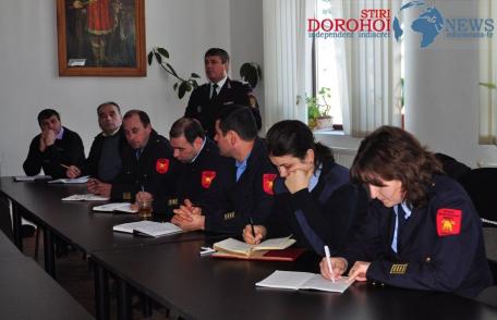 ISU Botoșani (VIDEO) : Pregătire în domeniul situaţiilor de urgenţă efectuată cu Şefii Serviciilor Voluntare pentru Situaţii de Urgenţă din judeţ