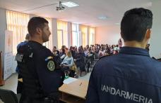 „La școală în siguranță!” activitate desfășurată alături de jandarmi la Liceul „Regina Maria” Dorohoi - FOTO