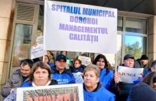 Angajați ai Spitalului Municipal Dorohoi au protestat la Ministerul Sănătății – FOTO