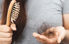 Căderea părului: cum să identifici cauza