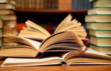 Magie literară de sărbători: Cărți clasice și contemporane pentru lecturi captivante