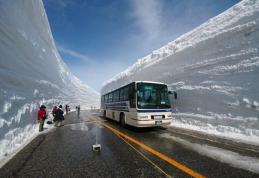 ULUITOR: Cum se face deszăpezire în Japonia. Un drum de munte arată impecabil VIDEO