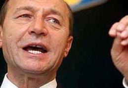 [VIDEO] Băsescu ironizează jurnaliştii, de faţă cu Merkel