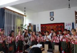 „Cetăţean român-cetăţean european” la Şcoala Gimnazială Al.I.Cuza Dorohoi - FOTO