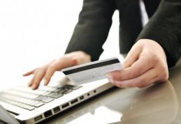 Poliția: Cei care cumpără bunuri de pe internet să fie atenți la plata cu cardul și la site-urile care nu sunt securizate