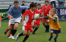 Rugby practicat de copii la Dorohoi ! Sunteți harnici și voinici ? Jucați Rugby, cât de mici !