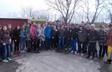 „Școala altfel” -  Elevi si profesori alături de pompierii din Dorohoi - FOTO
