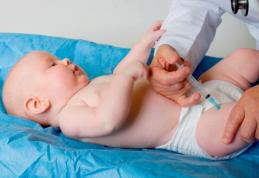 Zeci de mii de bebeluşi, chemaţi la vaccinat împotriva hepatitei B