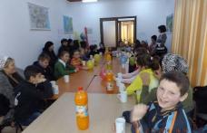 Centru de zi pentru copii – DUMBRĂVIŢA - sărbătoreşte - FOTO