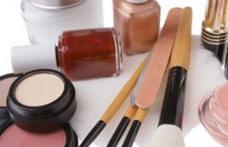 O treime dintre produsele cosmetice conţin cel puţin un ingredient cancerigen 