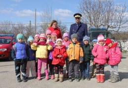 Activitatea Poliţiei de Frontieră din judeţul Botoşani, un punct de atracţie pentru elevii şi profesorii din judeţ - FOTO