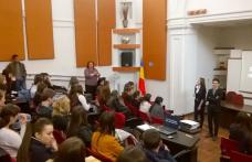 Colegiul Național „Grigore Ghica” Dorohoi, se informează despre bullying - FOTO