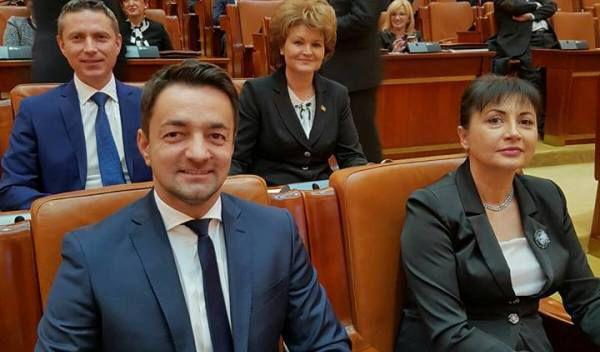 Poza_Parlament