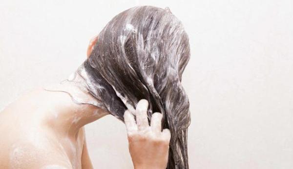 bicarbonat de sodiu în șampon