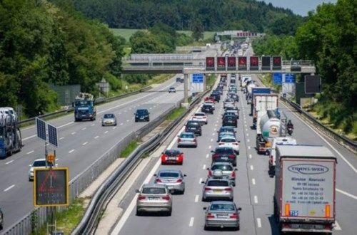 Germania vrea să introducă taxa de autostradă pentru şoferii străini