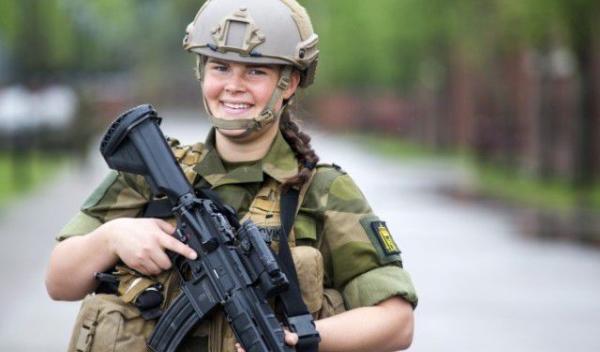 Norvegia armată de femei