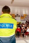 Polițiștii botoșăneni prezenți în mijlocul copiilor - FOTO