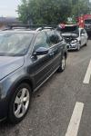 Accident în care au fost implicate trei autoturisme la Saucenița. O femeie a ajuns la spital! - FOTO